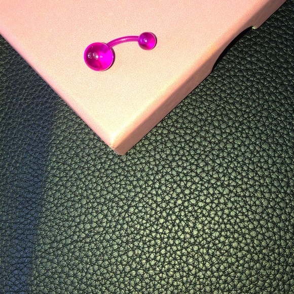⭐️3/$15 New! Flexible purple navel belly ring 14 gauge - Picture 8 of 9